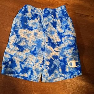 Boys Champion Shorts; Size S